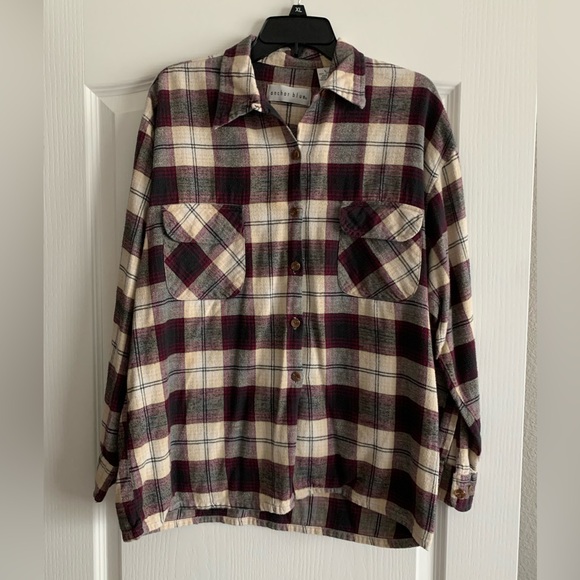 Plaid Flannel button up size Large - Picture 1 of 4